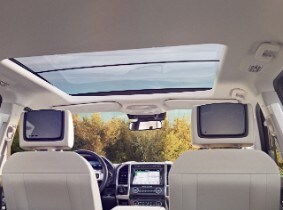 2018 Ford Expedition interior